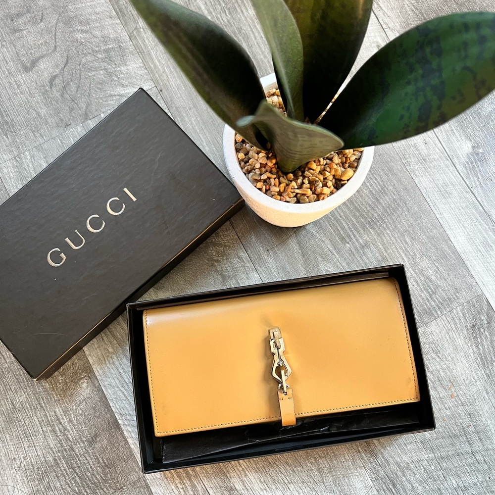 💯Authentic Preloved Gucci long wallet